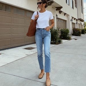 Everlane The Cheeky Jean Light Wash